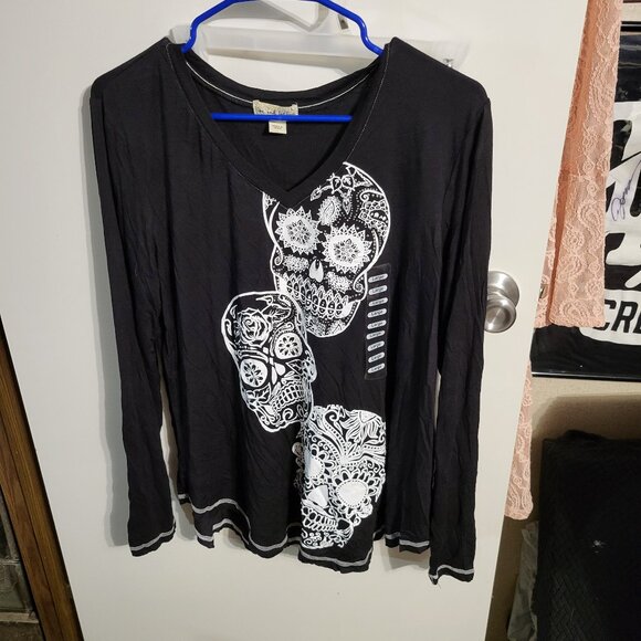 NWOT ONE WORLD LIVE AND LET LIVE SUGAR SKULL TOP SZ L - Picture 1 of 5